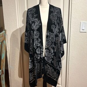 Catherine’s Black and Silver Velvet Burnout Kimono